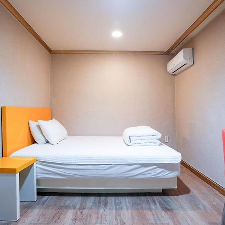 K Motel Daeyeon Пусан Екстер'єр фото