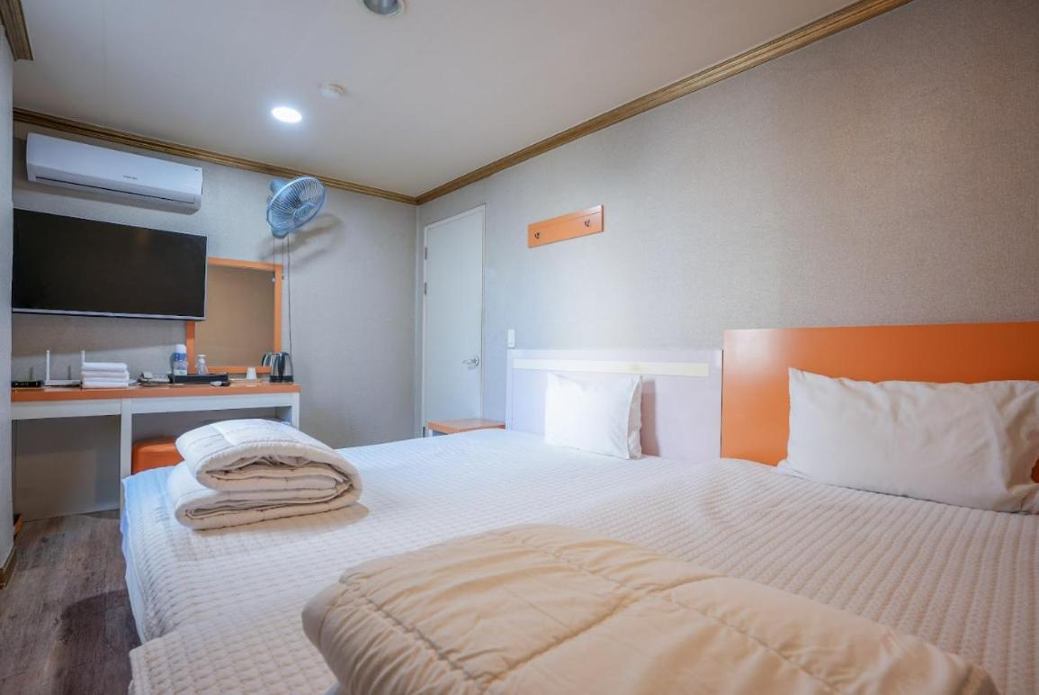 K Motel Daeyeon Пусан Екстер'єр фото
