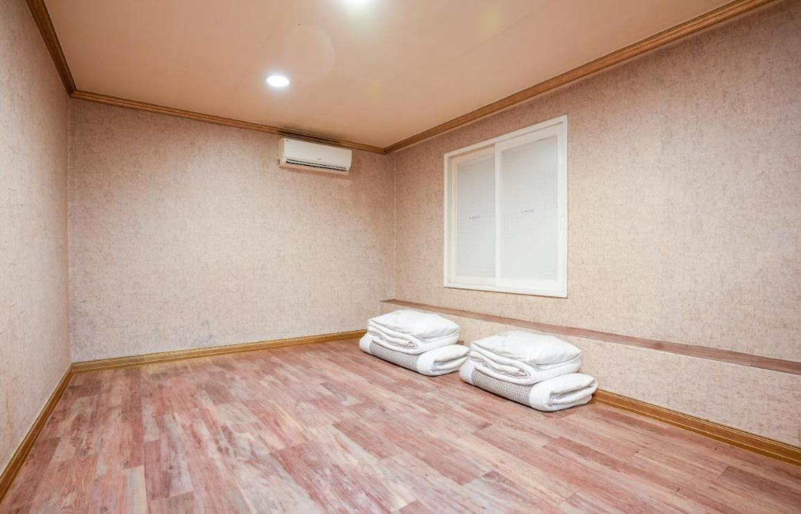 K Motel Daeyeon Пусан Екстер'єр фото