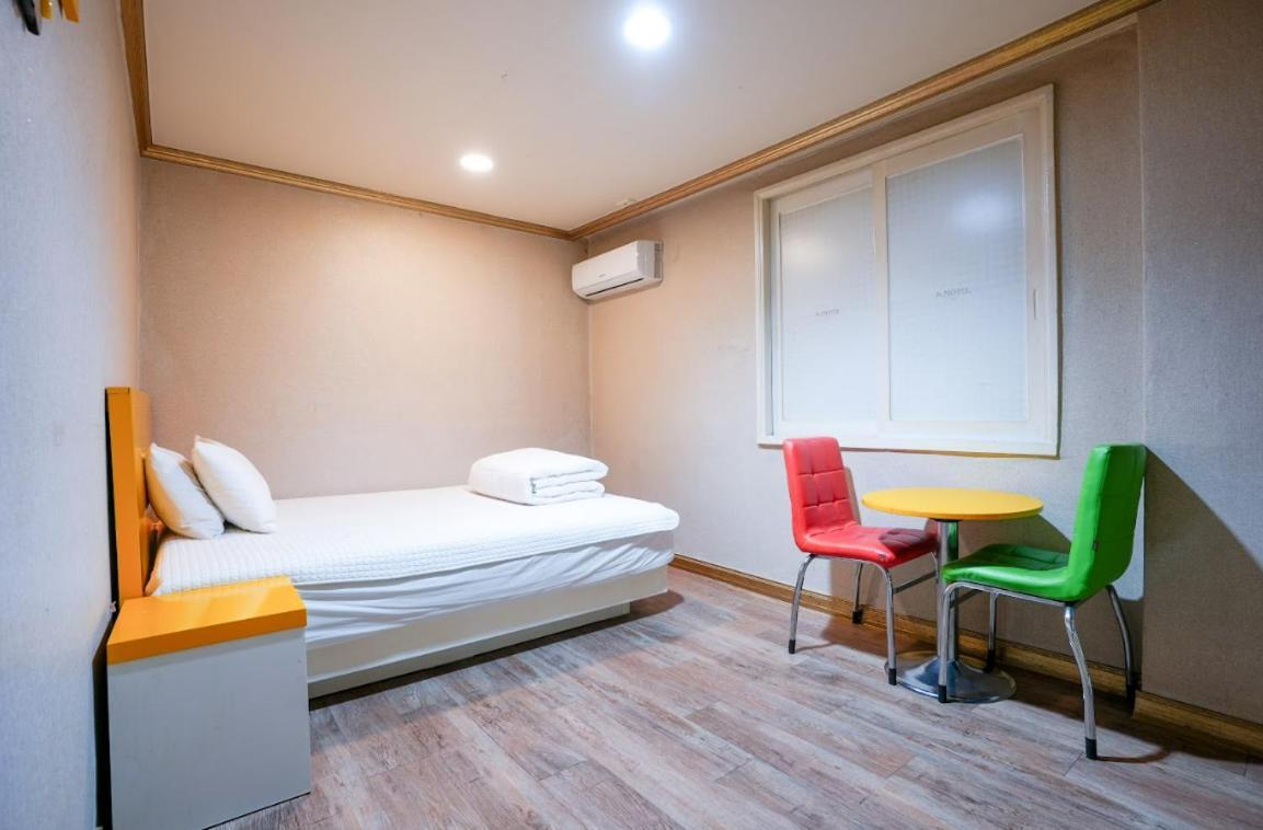 K Motel Daeyeon Пусан Екстер'єр фото